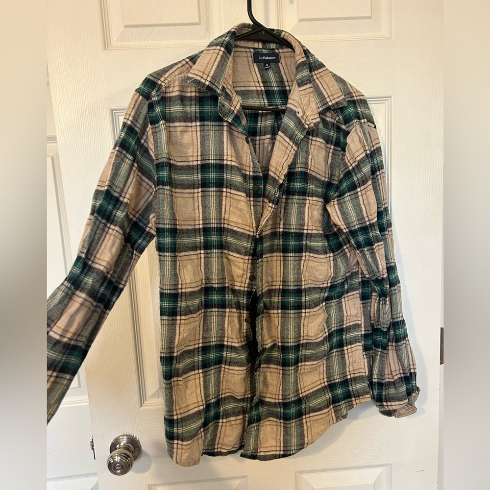 Men’s Green and Beige Plaid Button-Up Shirt